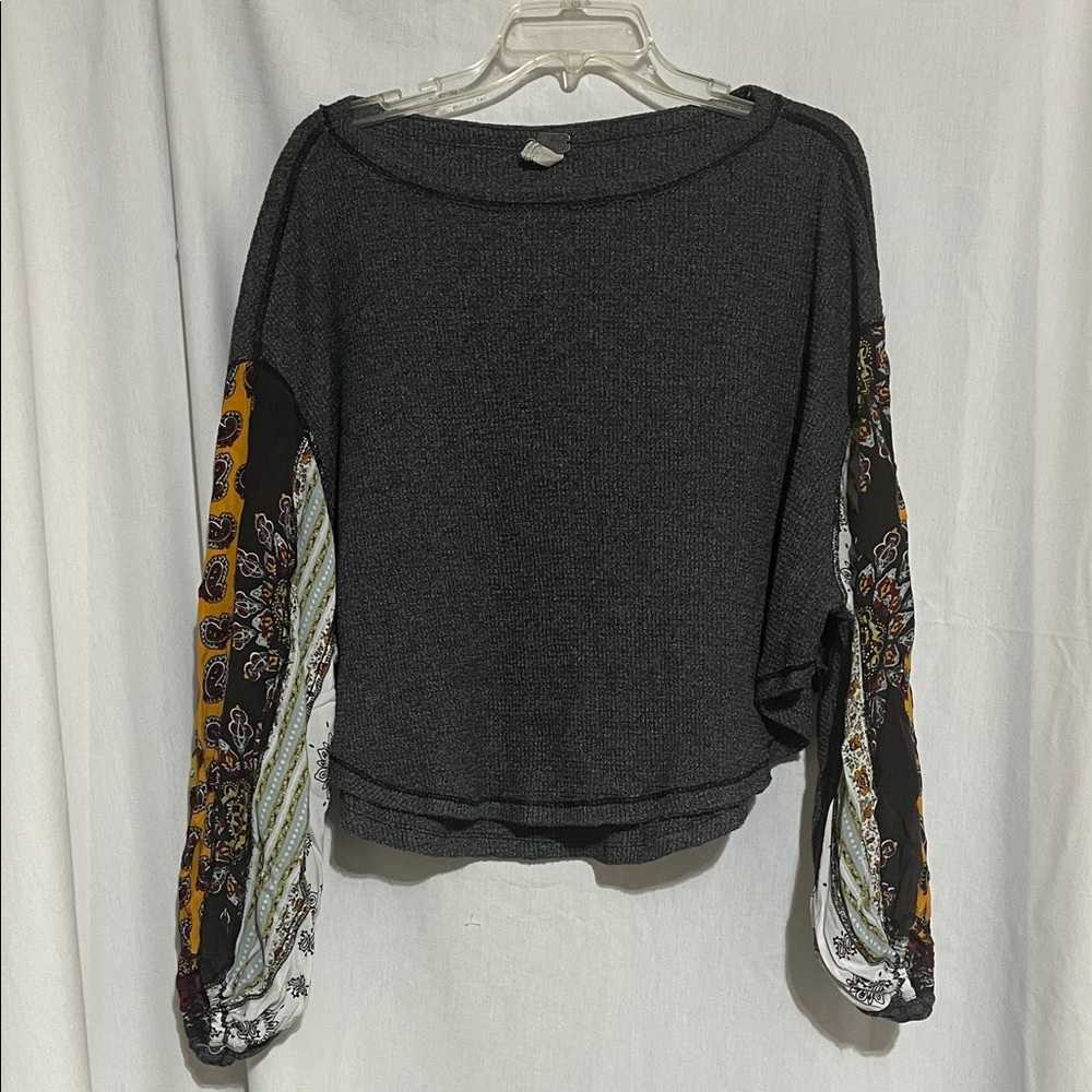 We The Free blossom thermal Boho Black Top with Patterned Balloon Sleeves XS
